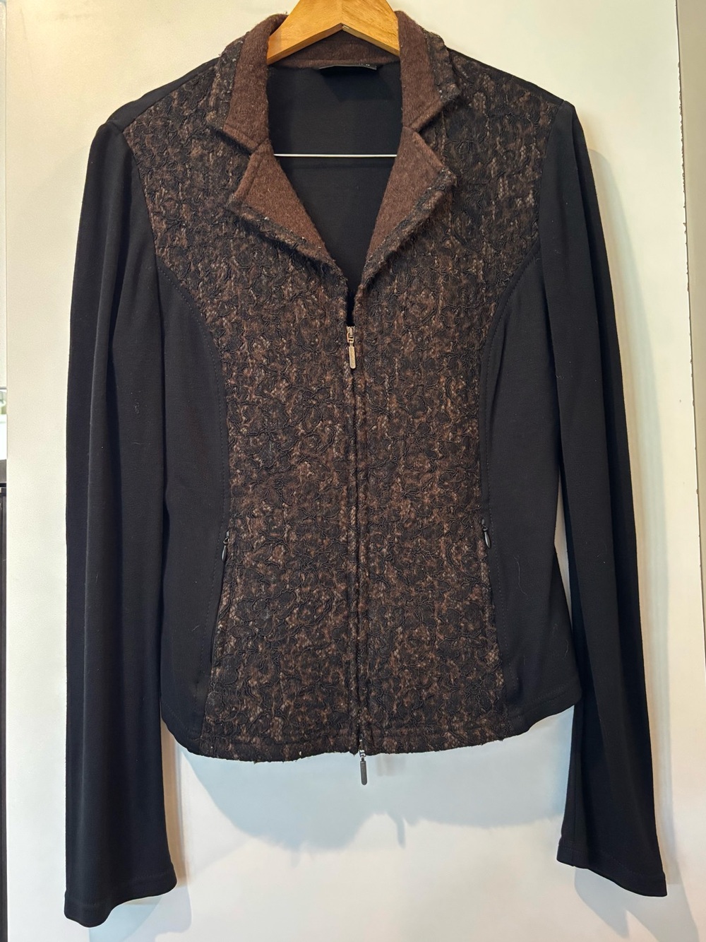 Gorgeous Tuzzi wool blend blazer jacket size 6 as new!! Designed in Germany!